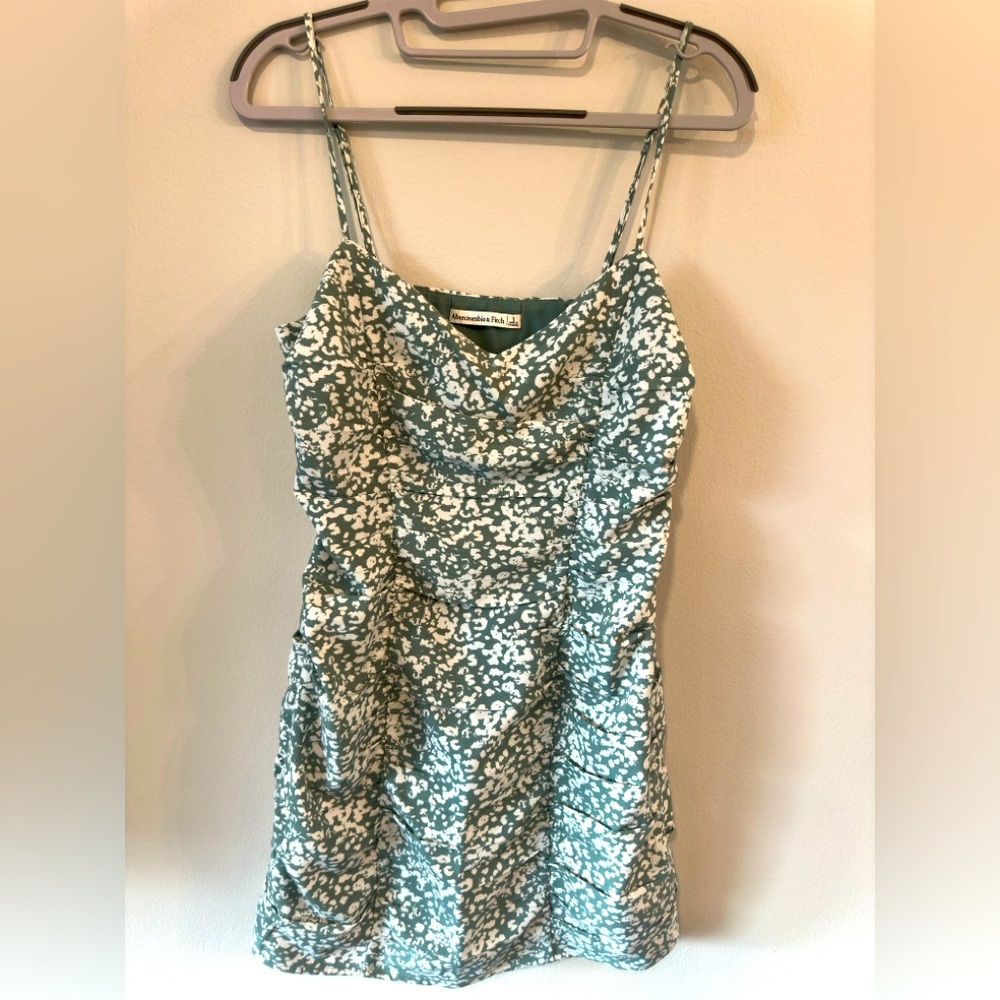 Like NEW | Abercrombie & Fitch | Women’s Ruched Mini Dress | Green Pattern | S